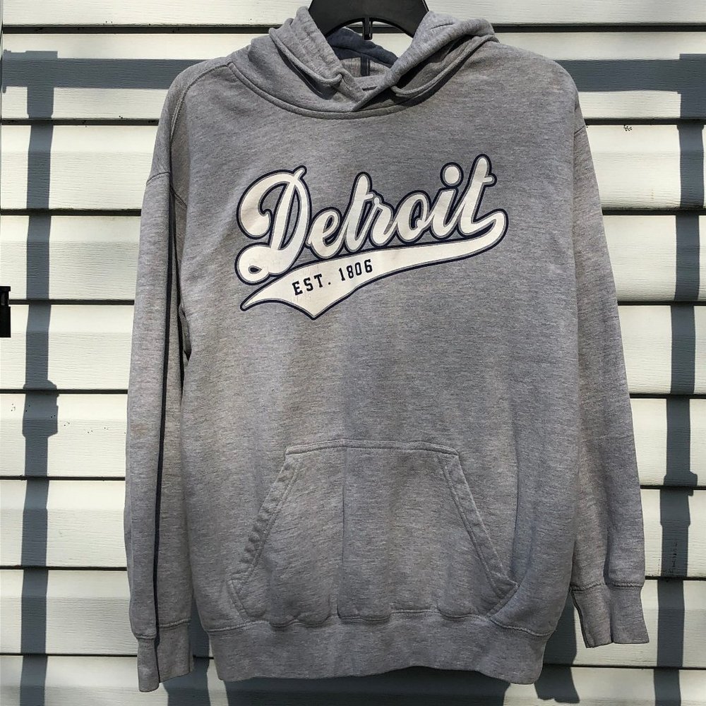 Grey Detroit Michigan Men's Hoodie Sweatshirt